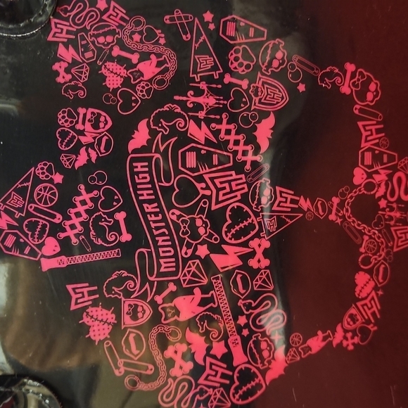 Monster High, Make up or Multi-purpose Hard Cover Bag. - Picture 8 of 16